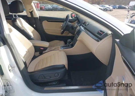 2017 Volkswagen Cc 2.0T Sport z USA, uszkodzony, nr VIN WVWKP7AN7HE500324